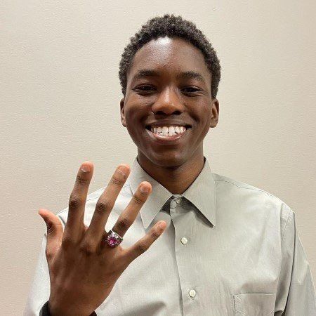 ‘"I’m really stoked about my class ring. It’s awesome how I could customize completely. It’s a great reminder of high school, and I know I’ll keep it for years.” -Devin B.